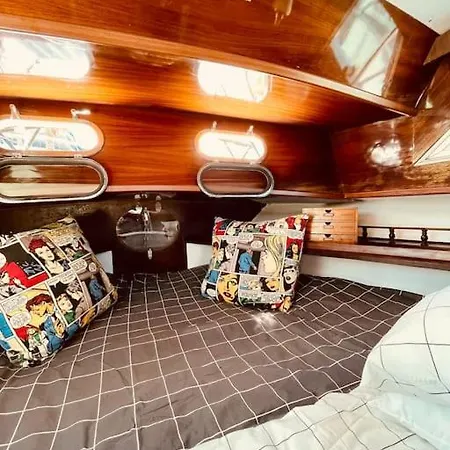 Vintage Classic 70s Boat! Hotel en barco *