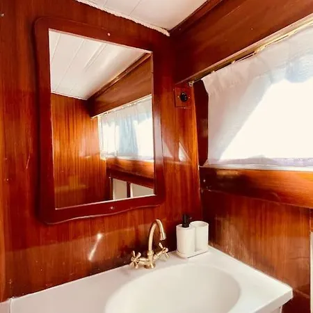 Vintage Classic 70s Boat! سان أدريان دي بيزوس