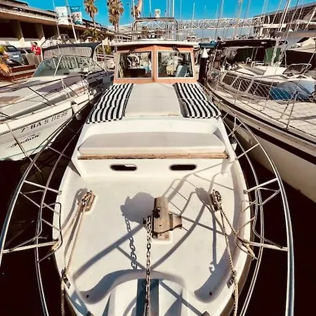 Hotel en barco Vintage Classic 70s Boat!